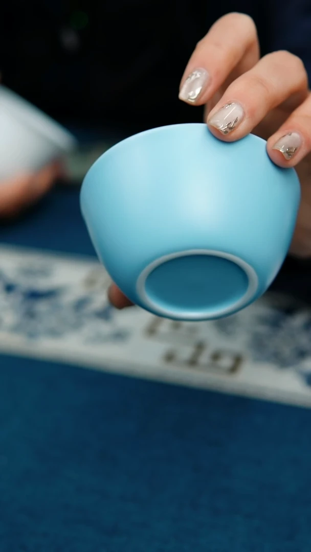 【闪购商品】鸡缸天空蓝（微瑕，不退不慌 介意勿拍）