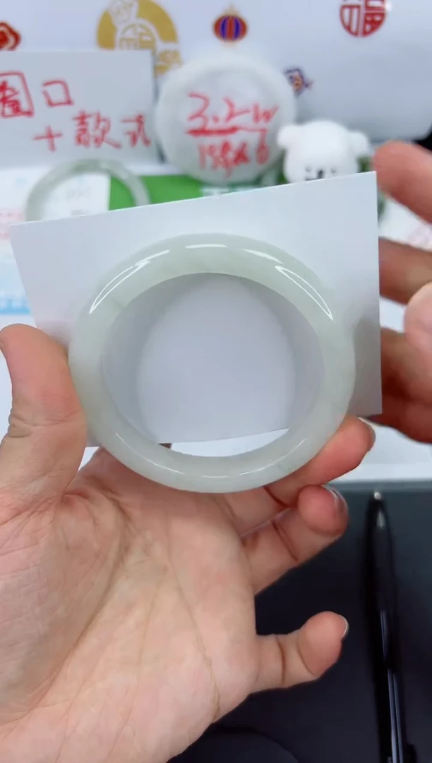 【闪购商品】石英质玉手镯未镶嵌421-60.6