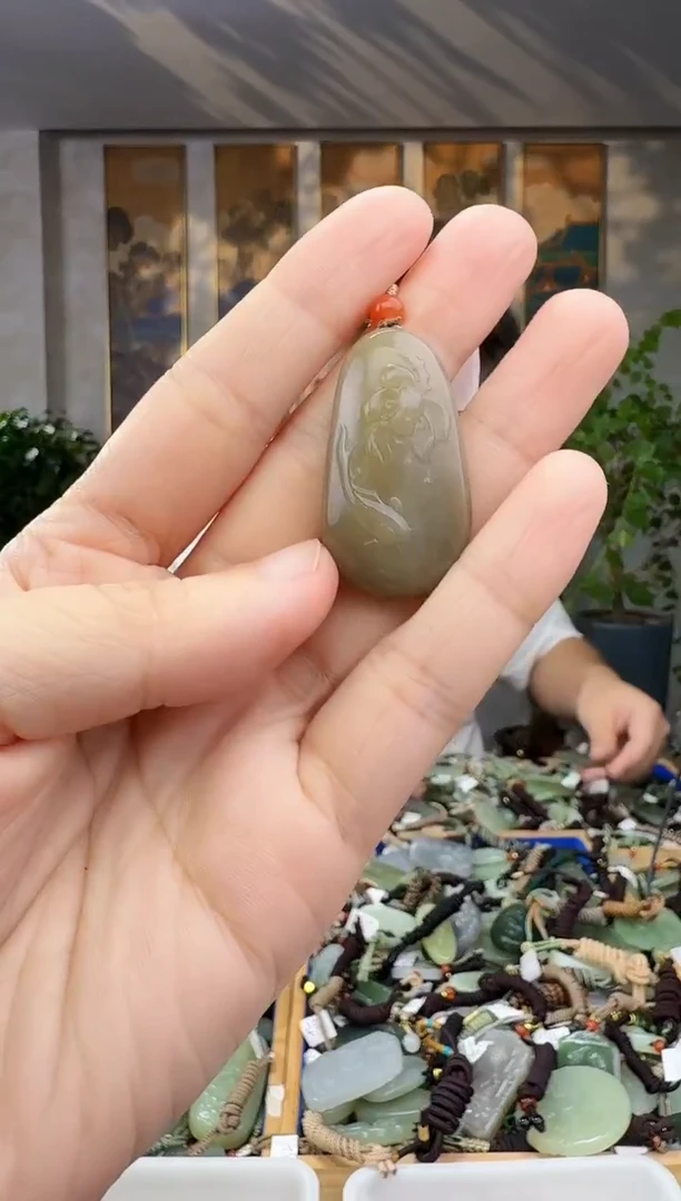 未镶嵌和田玉挂件拍一发一