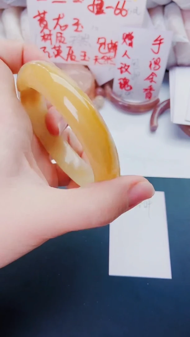 【闪购商品】石英质玉手镯未镶嵌J129-63-65