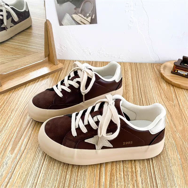 6595港风星星小白鞋女春季新款韩版圆头轻便学生休闲百搭低帮板鞋