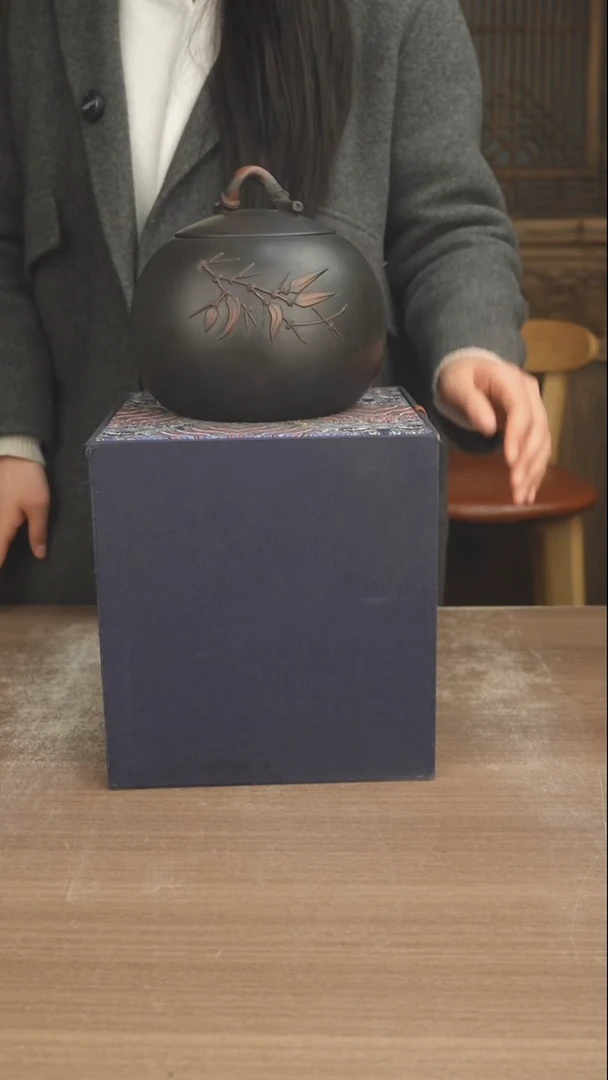 罐云南建水紫陶茶缸