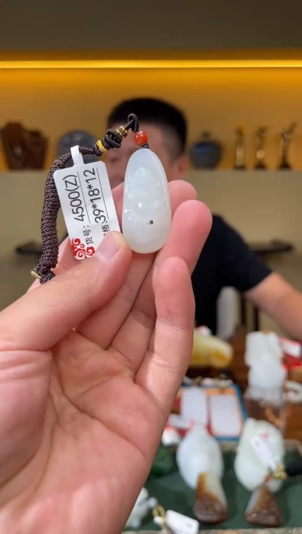 和田玉未镶嵌颈饰Z