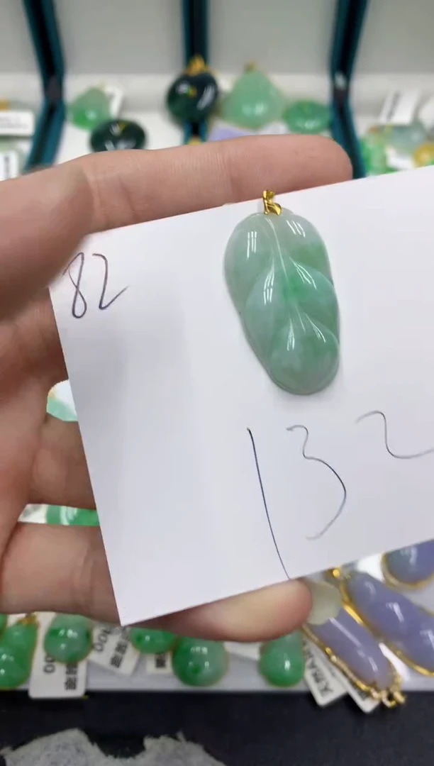 【闪购商品】翡翠颈饰18K金镶嵌翡翠