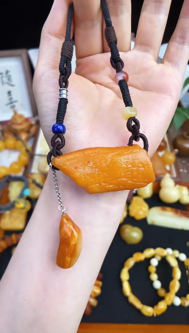 未镶嵌琥珀珠宝奇石柒月