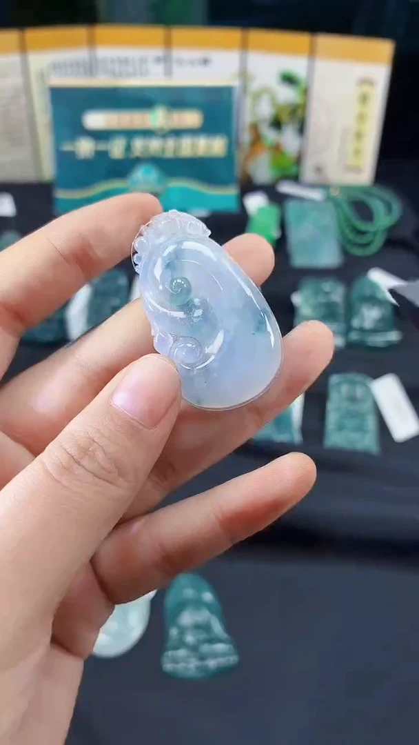 翡翠未镶嵌颈饰OJX25080167