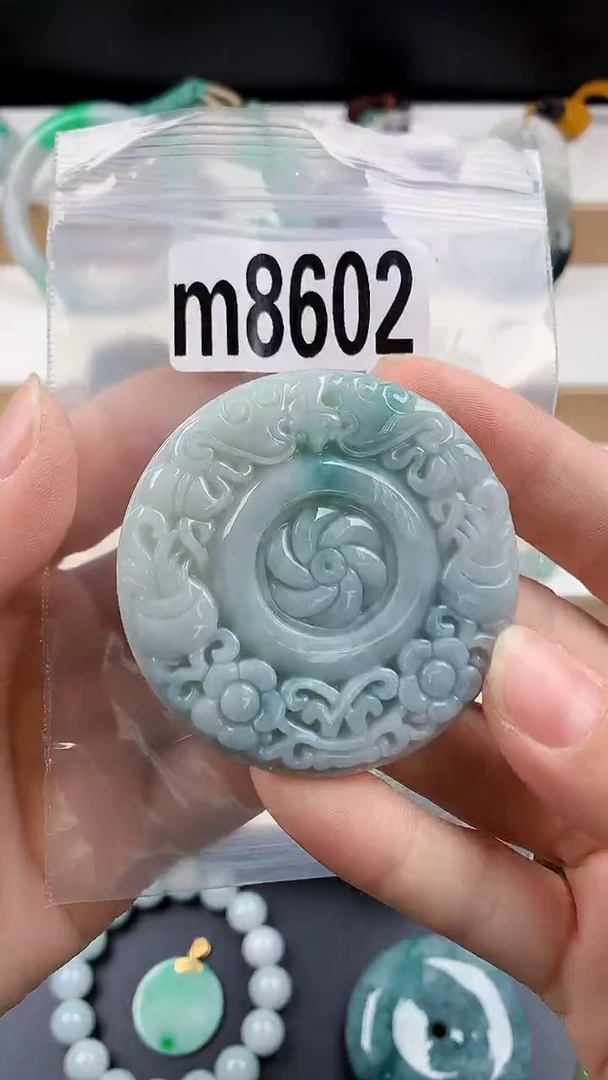 颈饰未镶嵌翡翠天然翡翠吊坠挂件