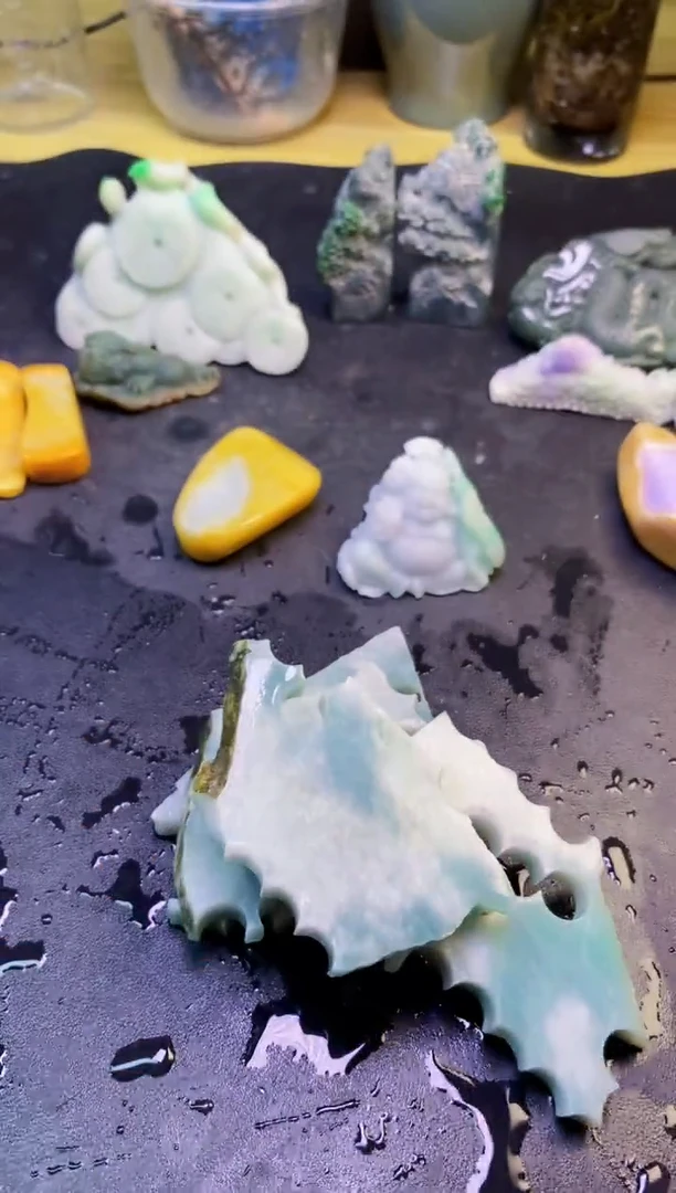 翡翠未镶嵌颈饰在****?天然翡翠087