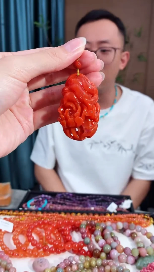 颈饰未镶嵌南红玛瑙252