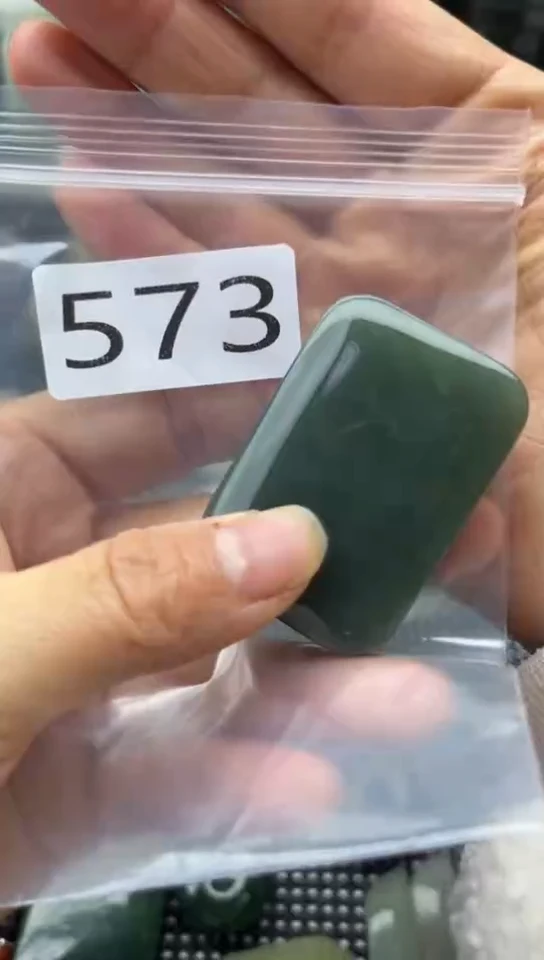 未镶嵌和田玉珠宝半成品牌子