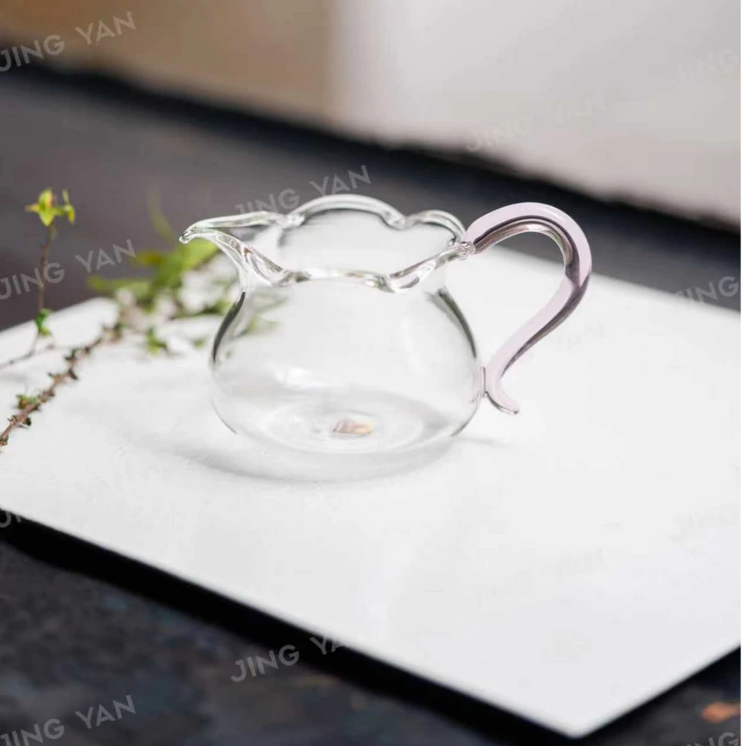 东方器韵-晶焱甄【花苞公道杯】纯手工加厚高硼硅玻璃铃兰花口