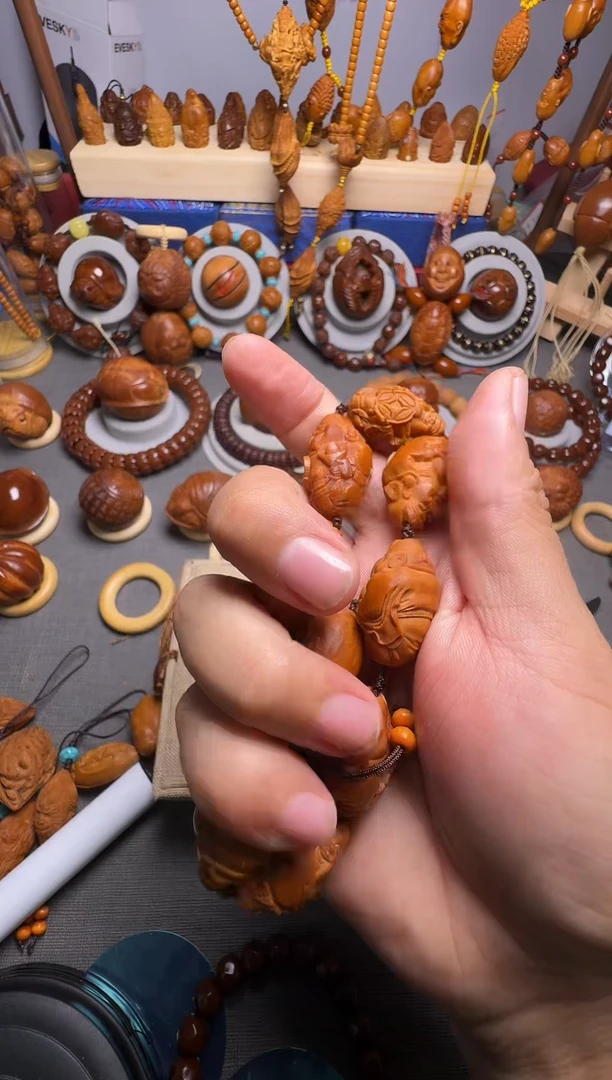 手串橄榄核自**志花皮的