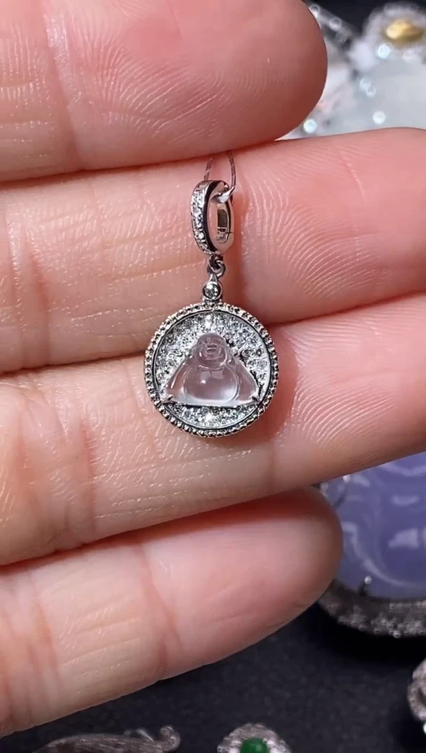 【闪购商品】翡翠颈饰18K金镶嵌吊坠