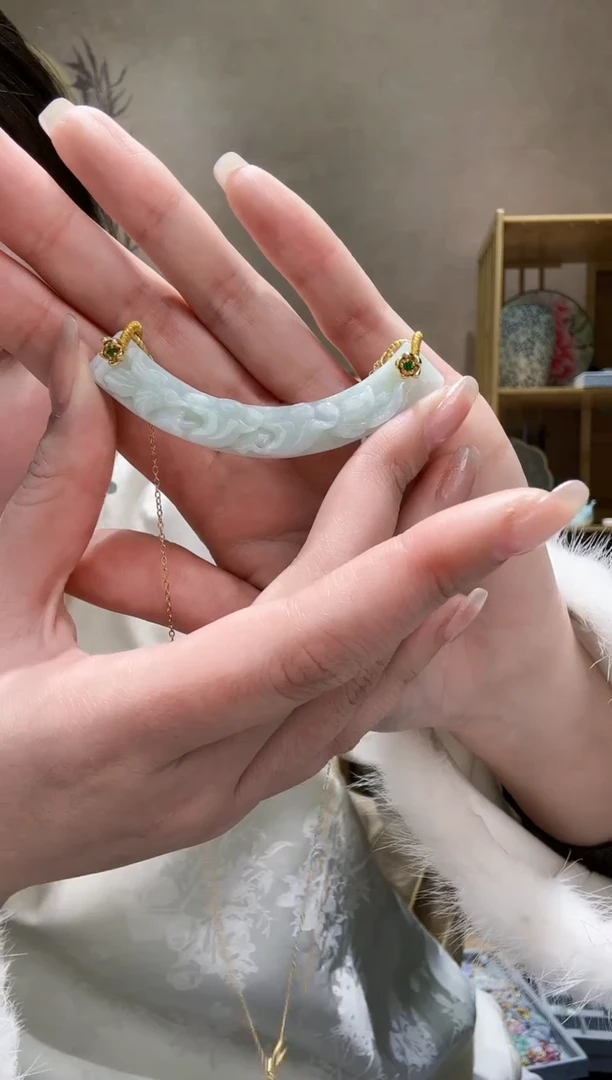 【闪购商品】翡翠颈饰未镶嵌吊坠