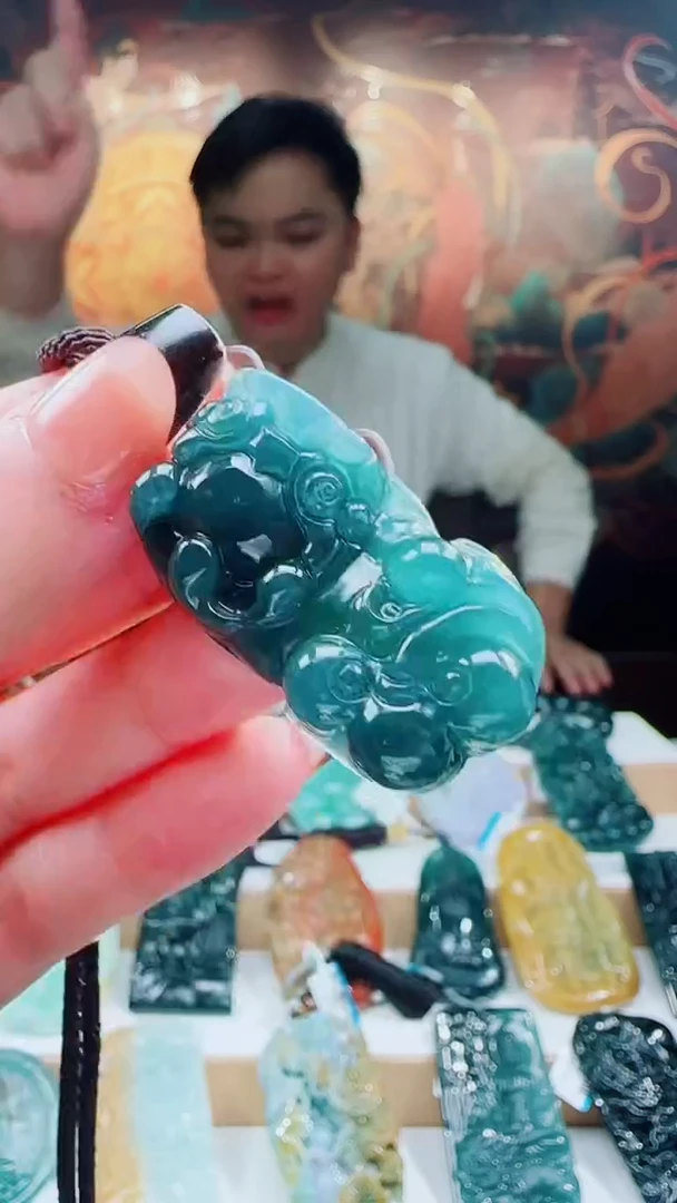 颈饰未镶嵌翡翠多样性发其一79397       貔貅  1
