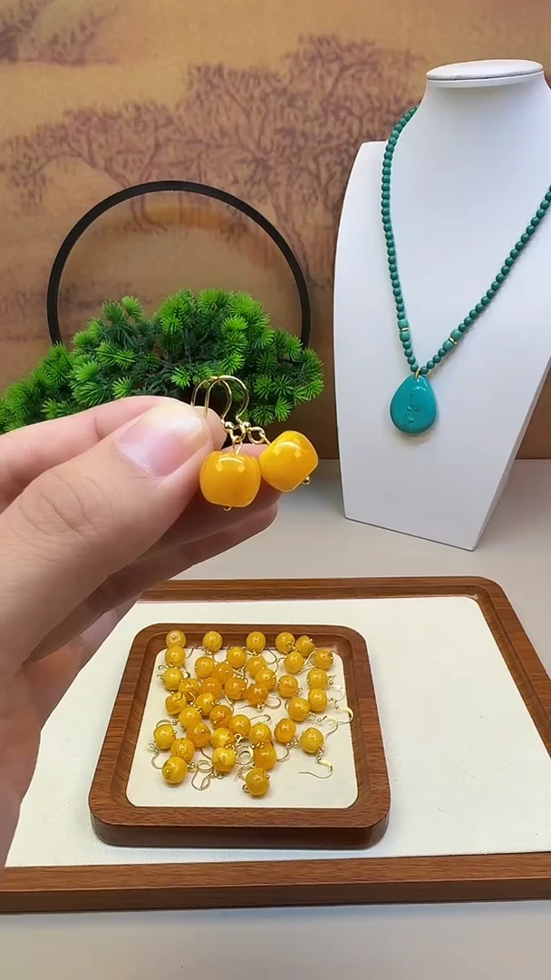 蜜蜡14K金镶嵌耳饰E01