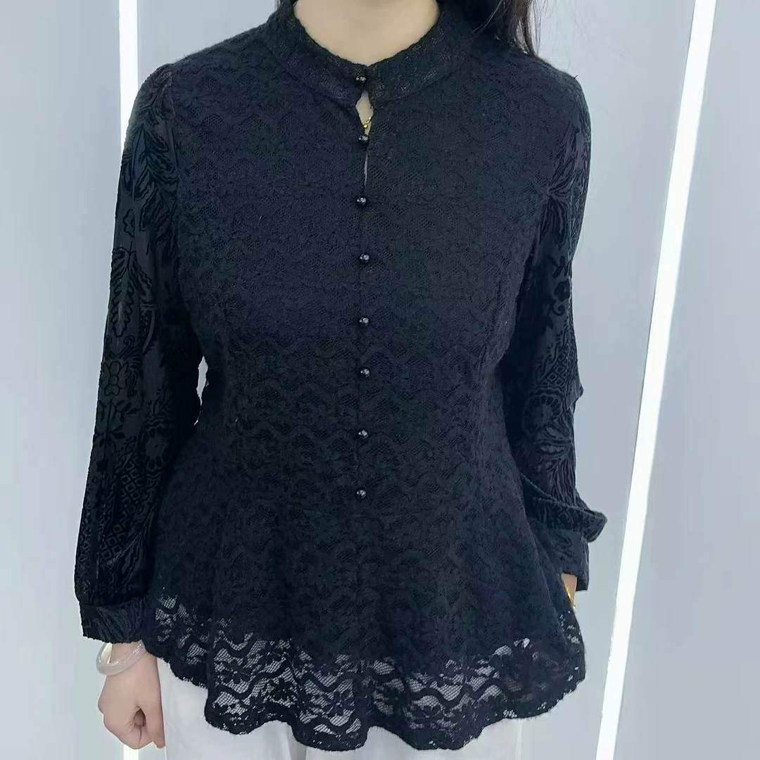 恒鑫安蕾丝镂空排扣收腰小衫