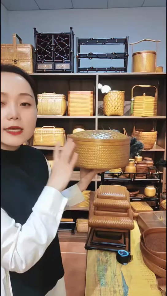龟甲文竹编收纳盒古色古香