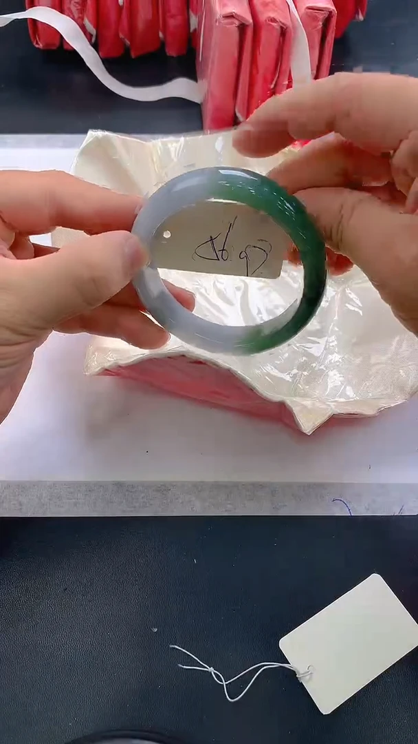 未镶嵌手镯翡翠97