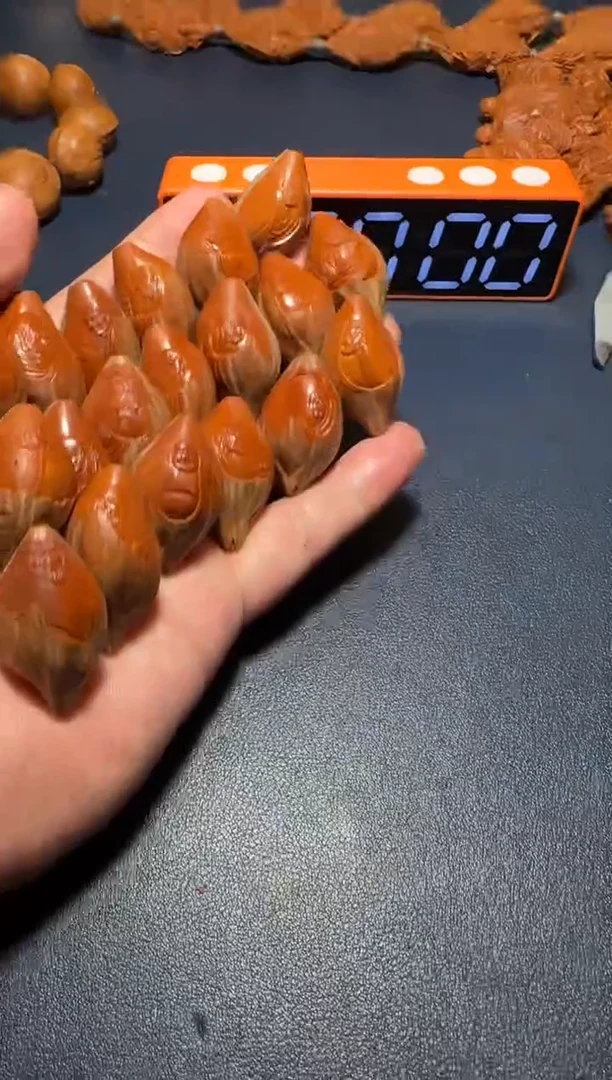 【闪购商品】橄榄核手串/手链十八罗汉