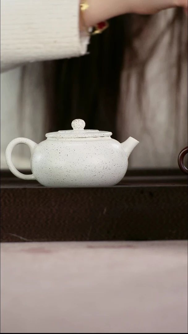 茶壶紫砂羊脂白玉段花钮扁韵