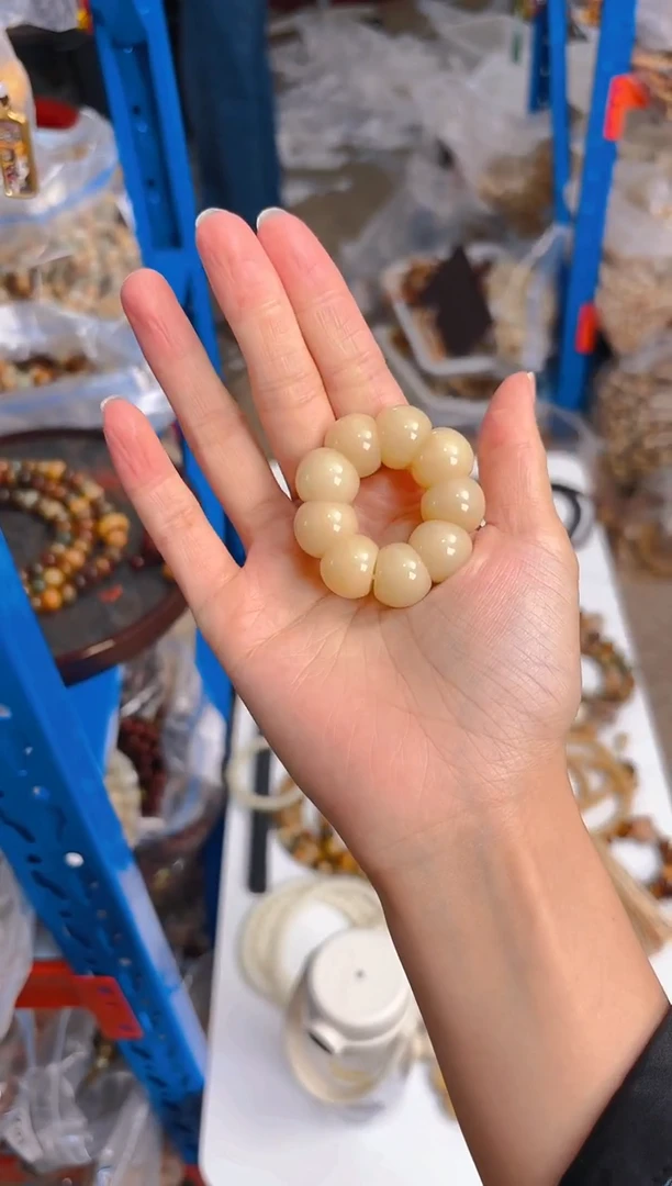 吊坠菩提根/象牙果K10  K10