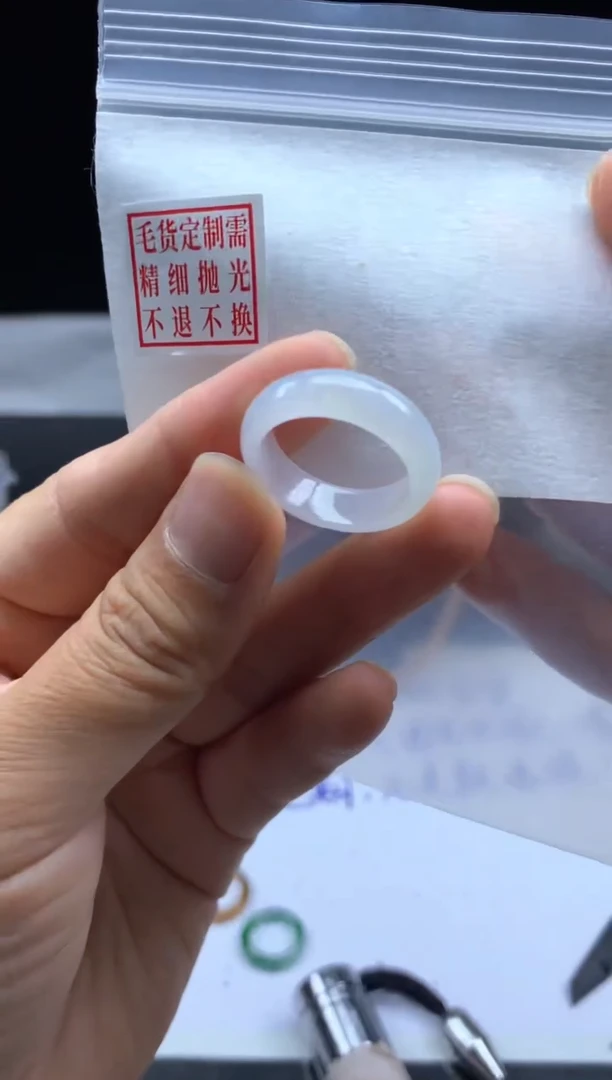 未镶嵌定制翡翠毛货需精细抛光戒圈 18#