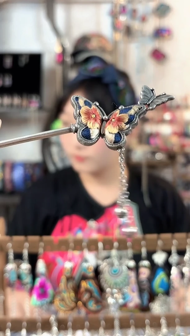 织绣彩云南阁非遗老绣饰品608