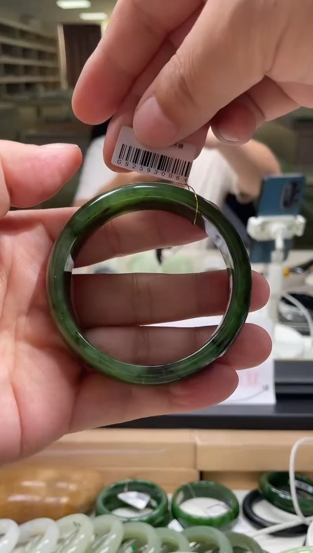 未镶嵌手镯和田玉初****s58-60圈口 0064