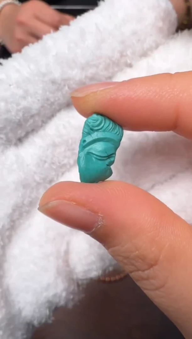 未镶嵌绿松石颈饰雕刻配饰