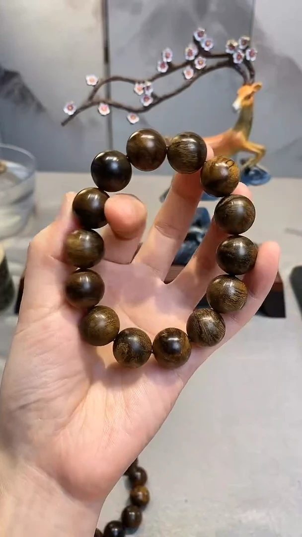 沉香手串已*置1.6白棋孤品