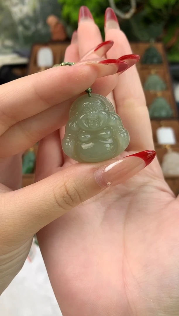 颈饰未镶嵌和田玉吊坠