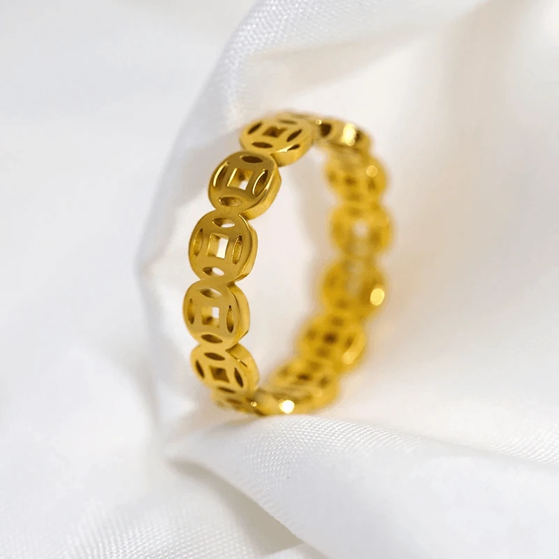 钛钢戒指 高级感轻奢款女男士素圈金色戒指小众情侣对戒手饰品