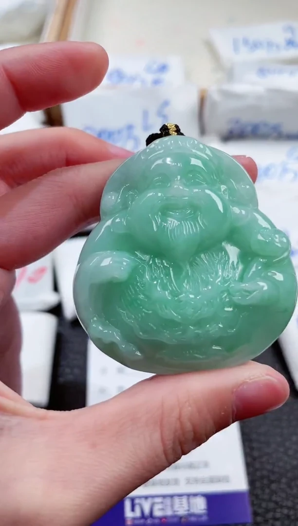 【闪购商品】翡翠颈饰未镶嵌00009915