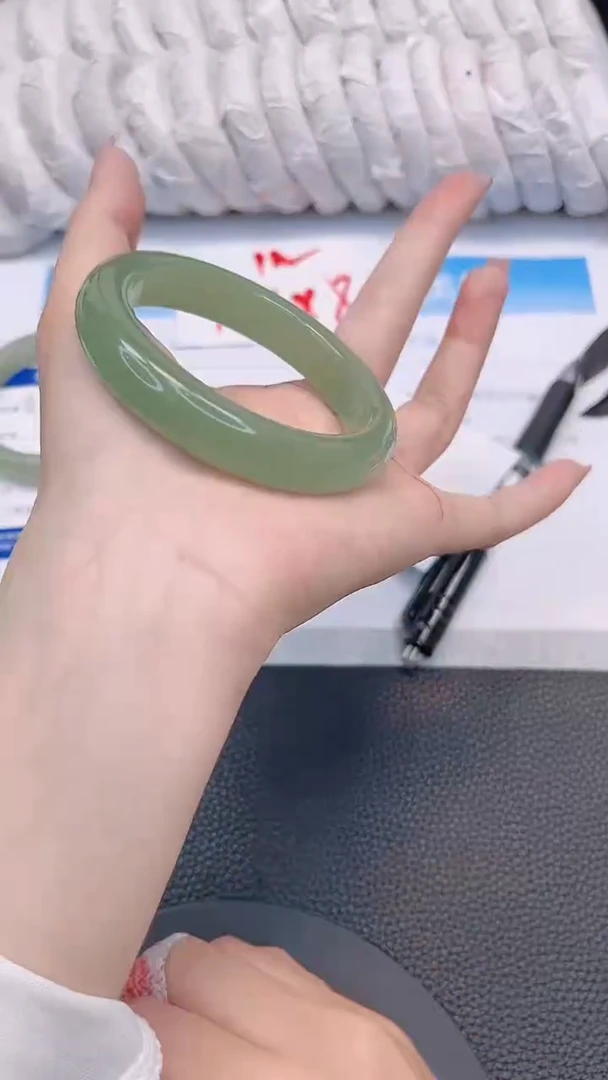 石英质玉手镯未镶嵌307-56.2