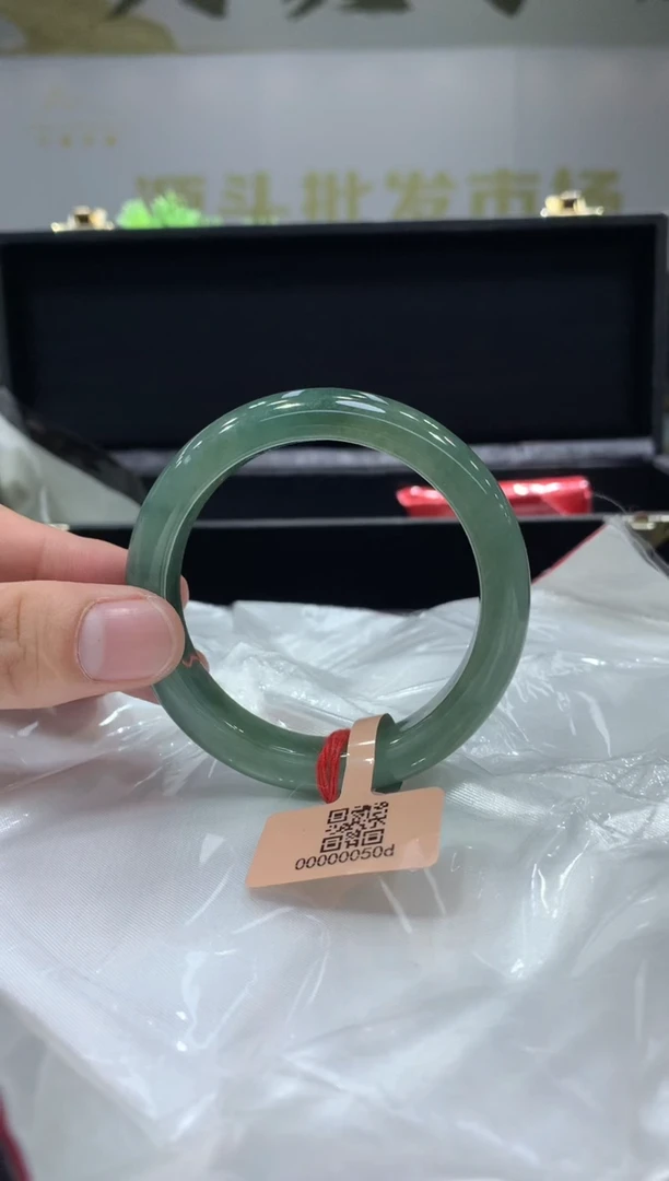未镶嵌手镯翡翠翡翠手镯