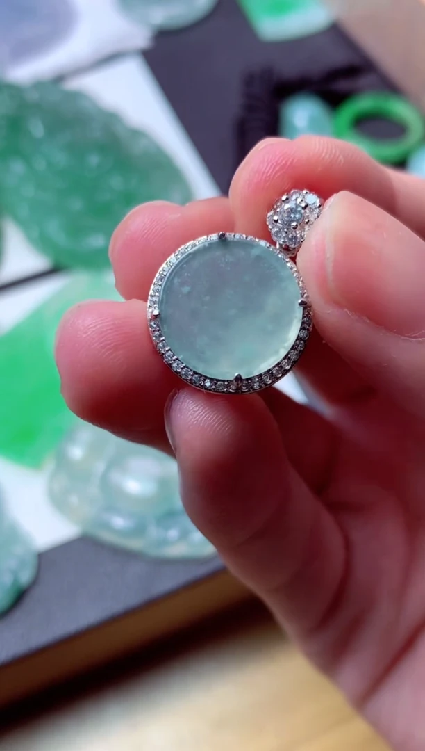 翡翠未镶嵌颈饰天然翡翠