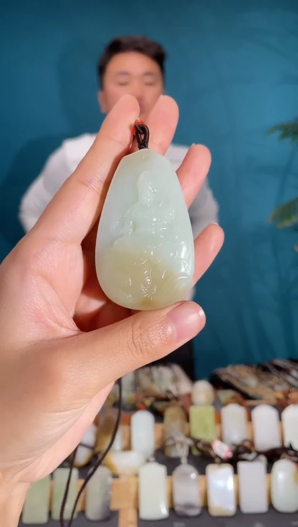 颈饰未镶嵌和田玉1