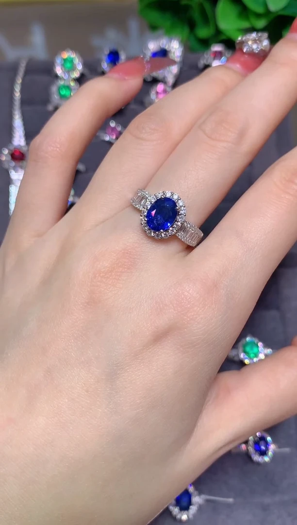 戒指蓝宝石18K金镶嵌2.55CT