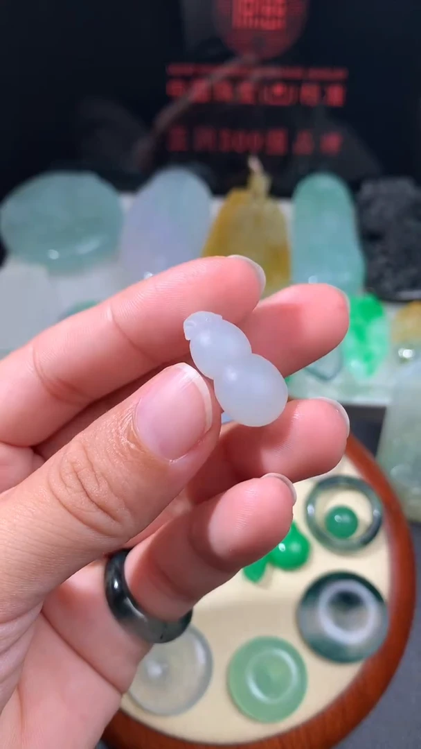 未镶嵌定制翡翠