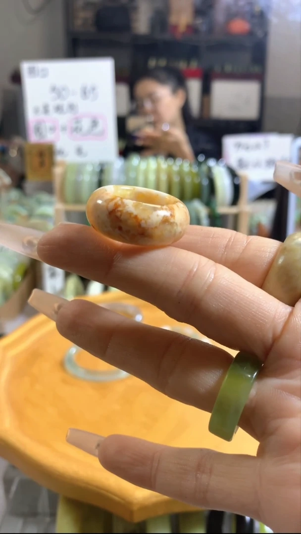 未镶嵌岫玉手镯75