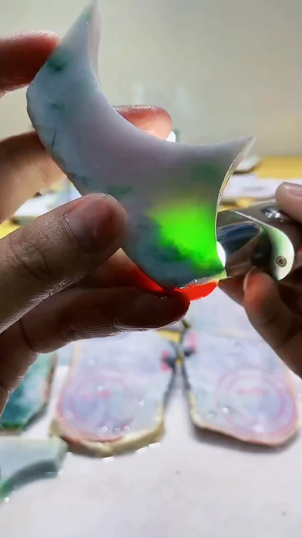 翡翠未镶嵌颈饰0蒙0翡翠珠宝127