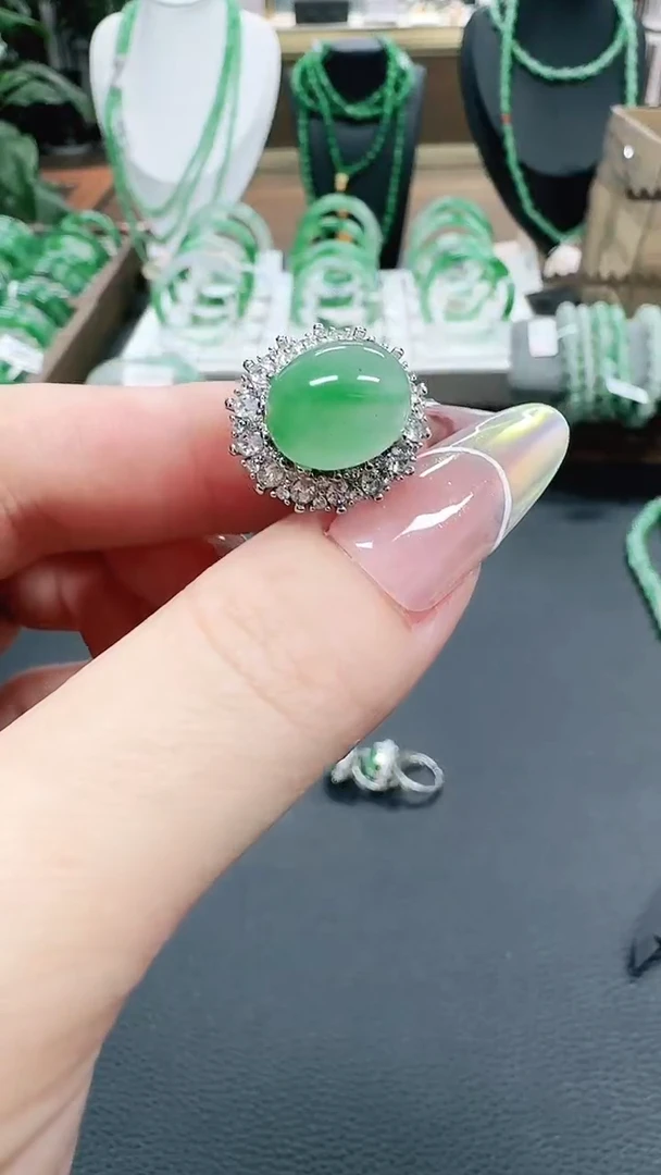 未镶嵌1石英质玉（非洲翠）/1484