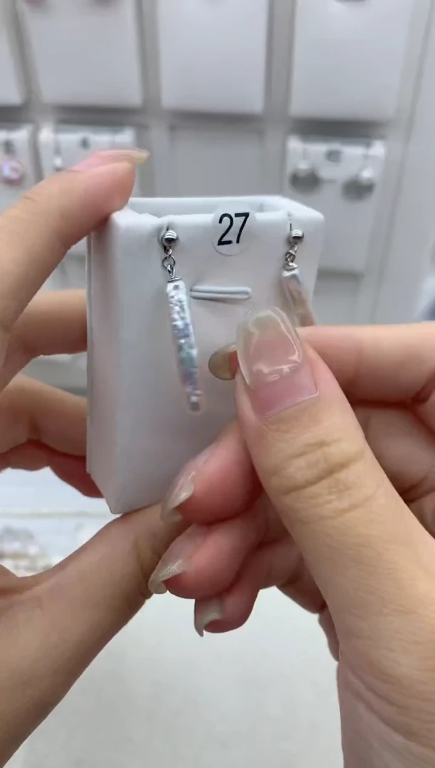 【闪购商品】淡水珍珠耳饰银S925镶嵌es