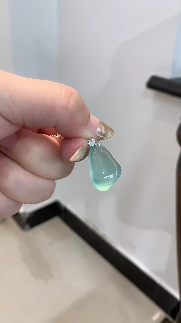 未镶嵌蛇纹石玉颈饰吊坠不带链子