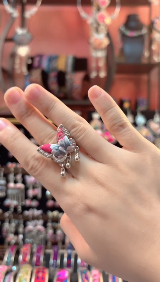 织绣云织遥老绣饰品  243