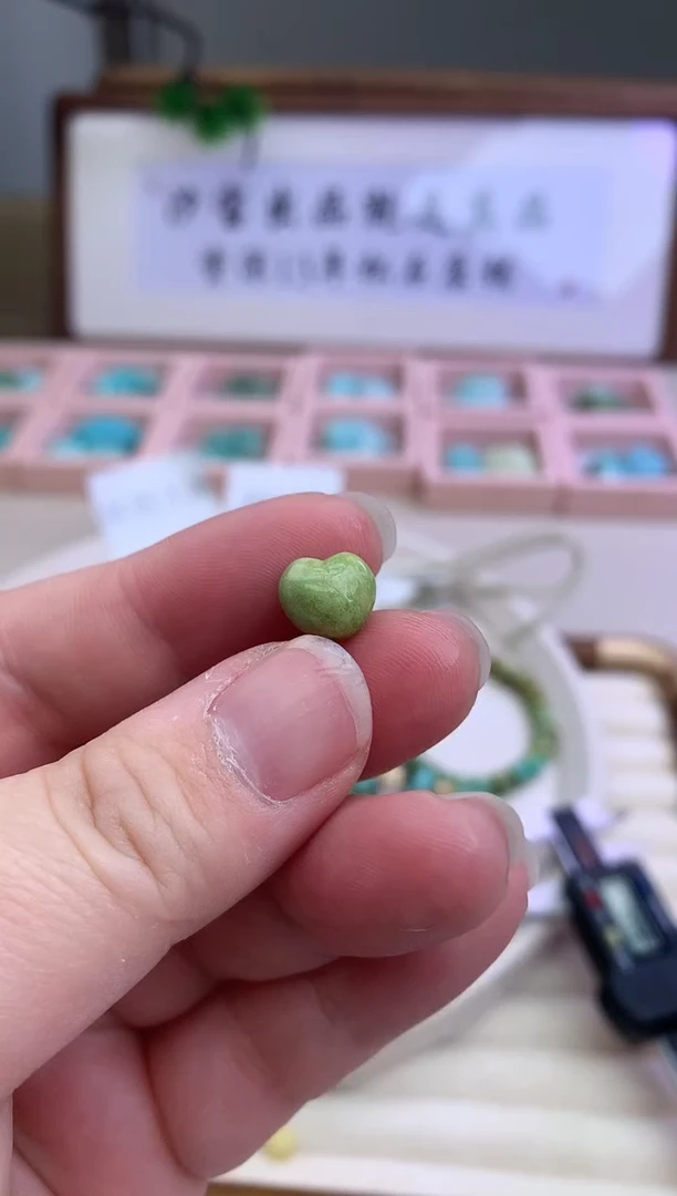 【闪购商品】南红玛瑙爱心未镶嵌Q61爱心