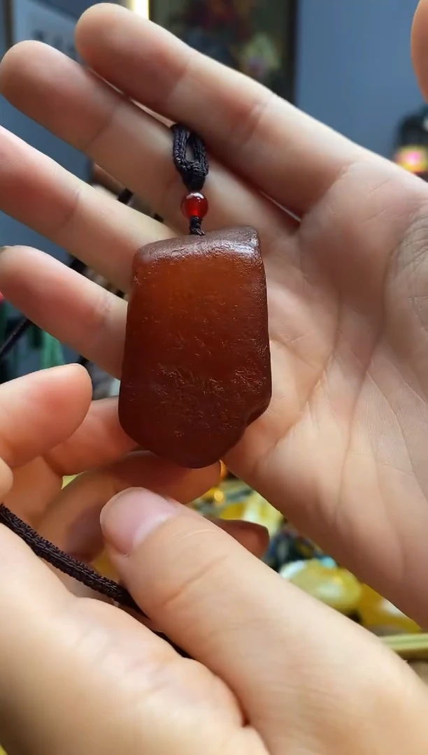 琥珀颈饰未镶嵌吊坠