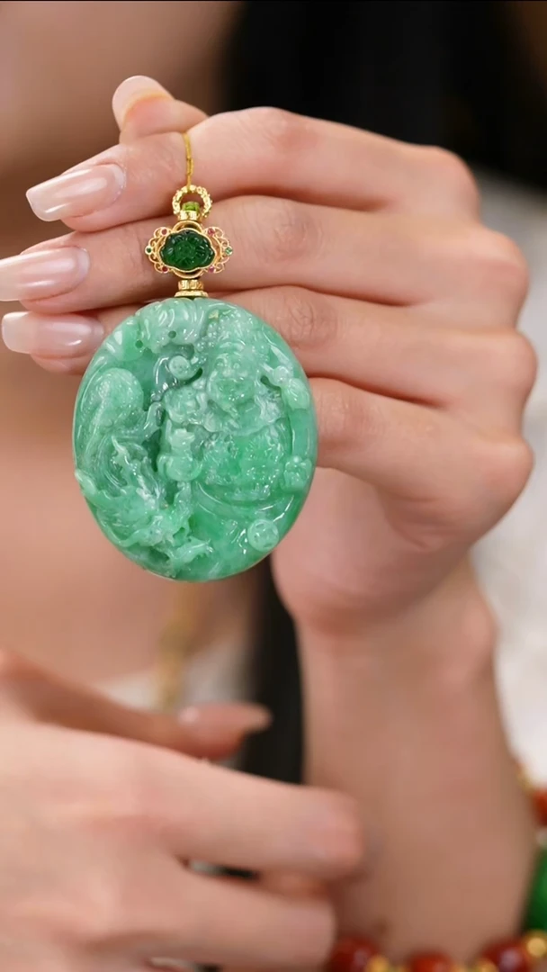 吊坠(赠链)未镶嵌翡翠吊坠65
