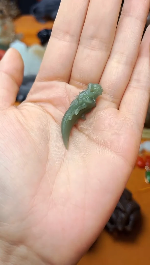 【闪购商品】和田玉颈饰未镶嵌龙牙【定制】